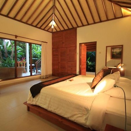 Villa Sutra Pemuteran Exteriör bild