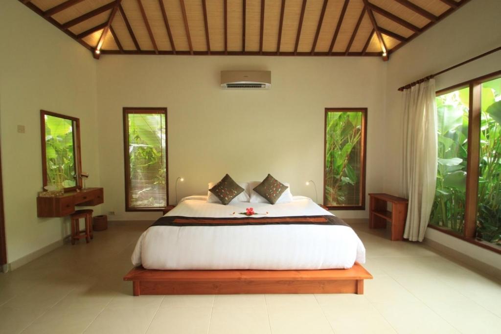 Villa Sutra Pemuteran Rum bild